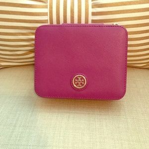 Tory Burch Other - Tory Burch Robinson jewelry case Tory Burch Other - Tory Burch Robinson jewelry case